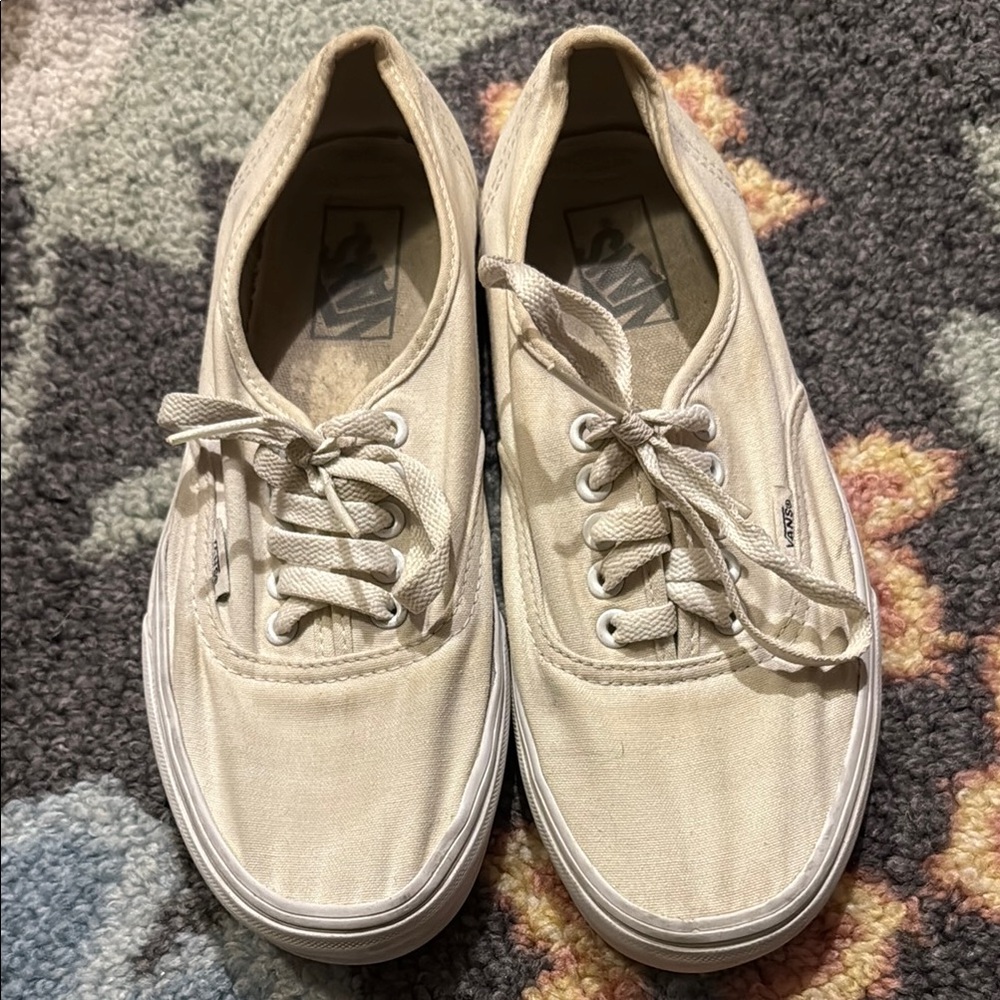 Vans Women's white Sneakers size 9